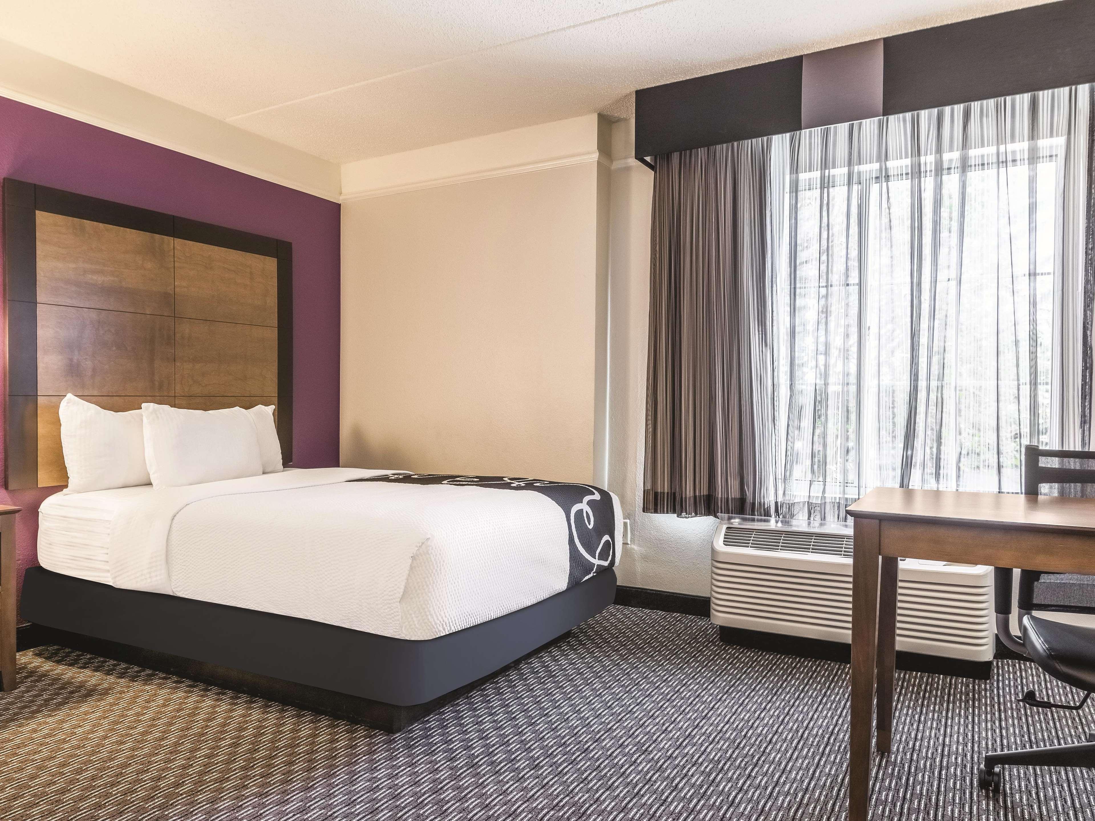La Quinta By Wyndham Alexandria Airport Ξενοδοχείο Εξωτερικό φωτογραφία