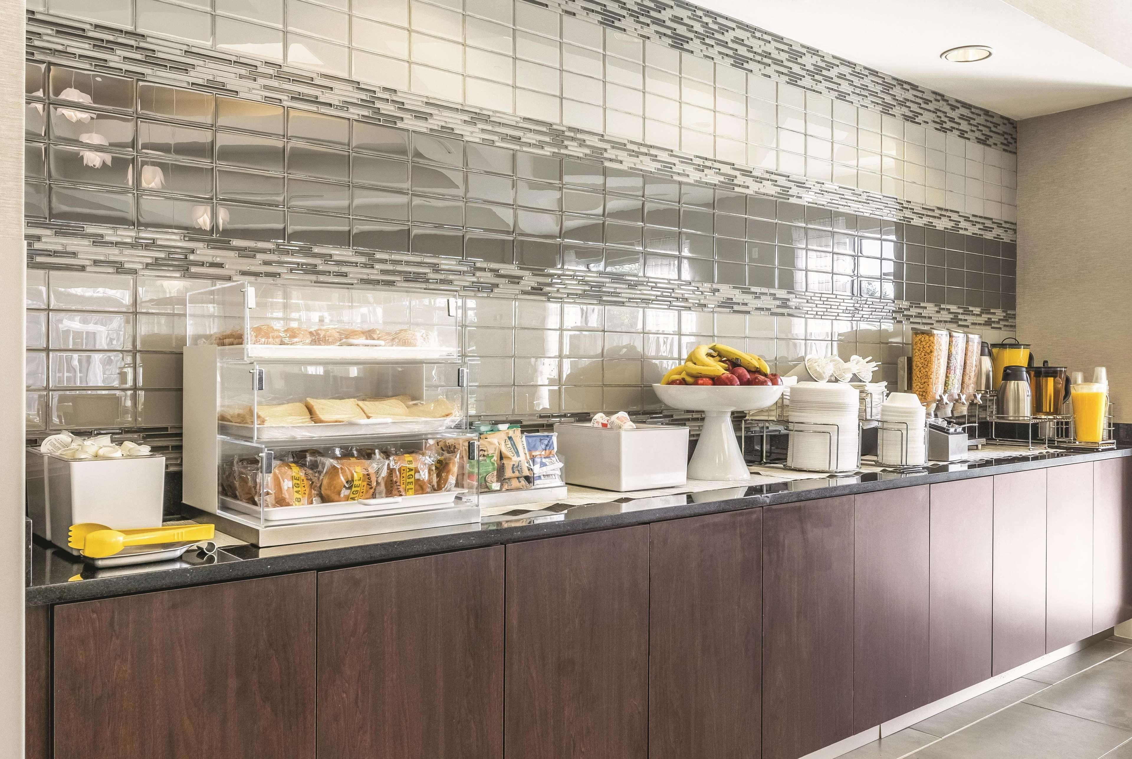 La Quinta By Wyndham Alexandria Airport Ξενοδοχείο Εξωτερικό φωτογραφία
